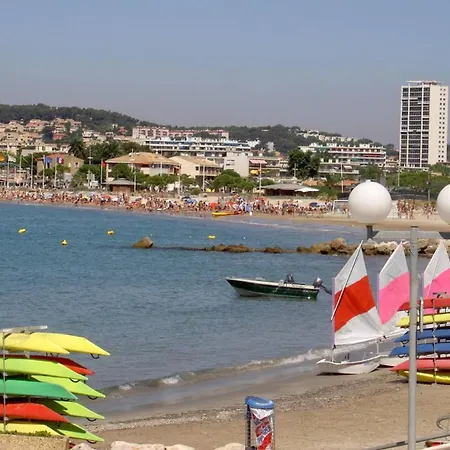 Location Saisonniere Les Pieds Dans L'eau * La Seyne-sur-Mer